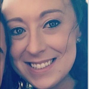 Meet your Posher, Leah